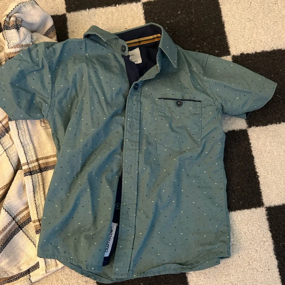 Assorted toddler Casual Shirts Bundle - Picture 7 of 8